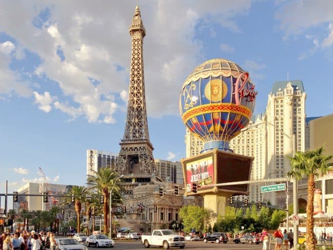 Family Vacation Las Vegas. Destinations for kids. The Flying Couponer.
