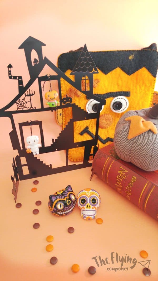halloween-home-decor-ideas-large-fabric-pumpkin